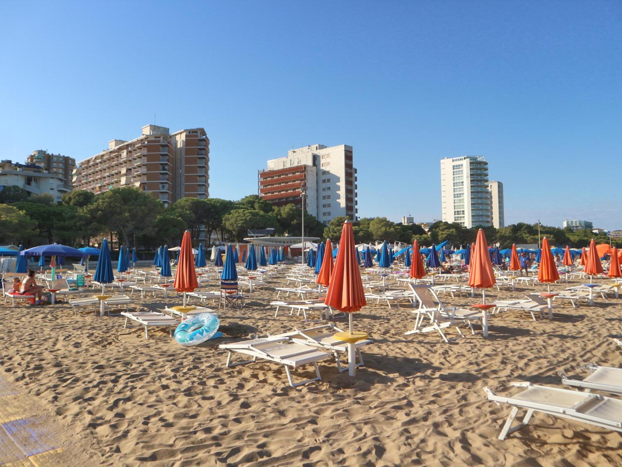 Marco Polo Apartment Lignano Sabbiadoro Exterior foto